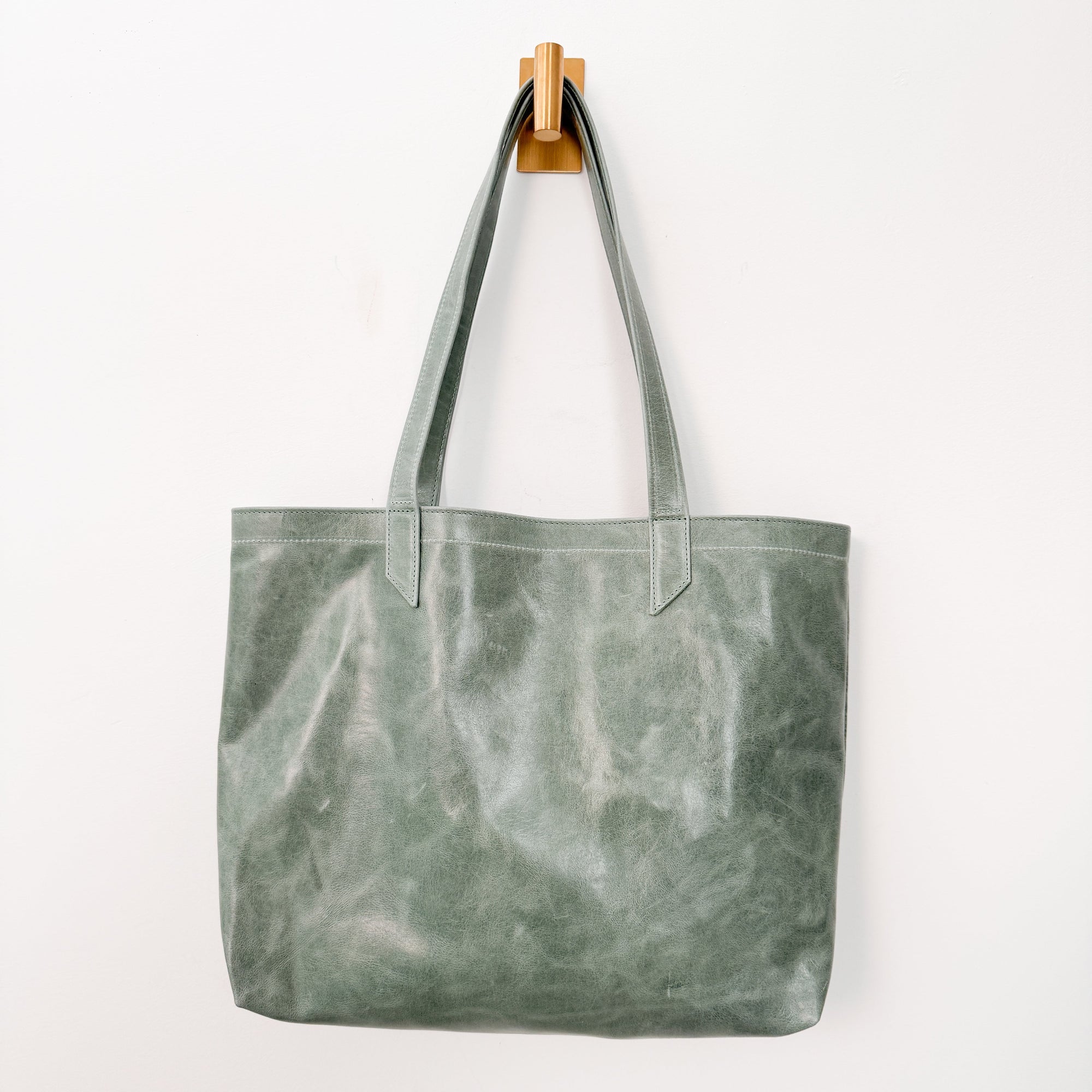 *Classic Tote*